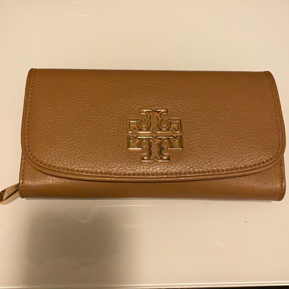 Tory Burch wallet
